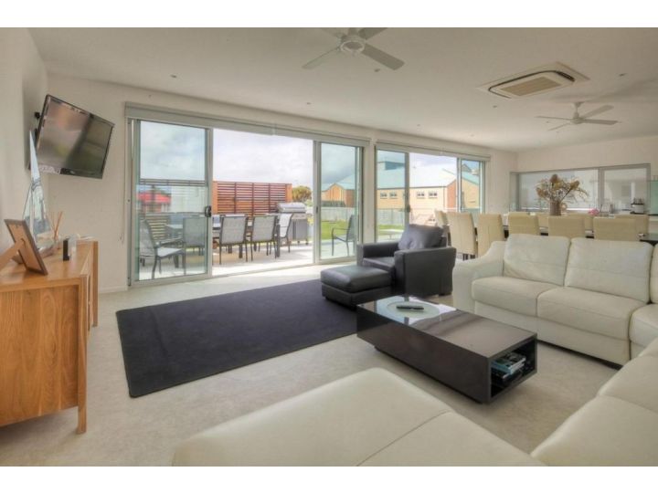 Villa Moyne - located in a quiet cul de sac and designed for beach families Guest house, Port Fairy - imaginea 5
