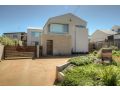 Villa Moyne - located in a quiet cul de sac and designed for beach families Guest house, Port Fairy - thumb 2