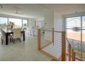 Villa Moyne - located in a quiet cul de sac and designed for beach families Guest house, Port Fairy - thumb 4