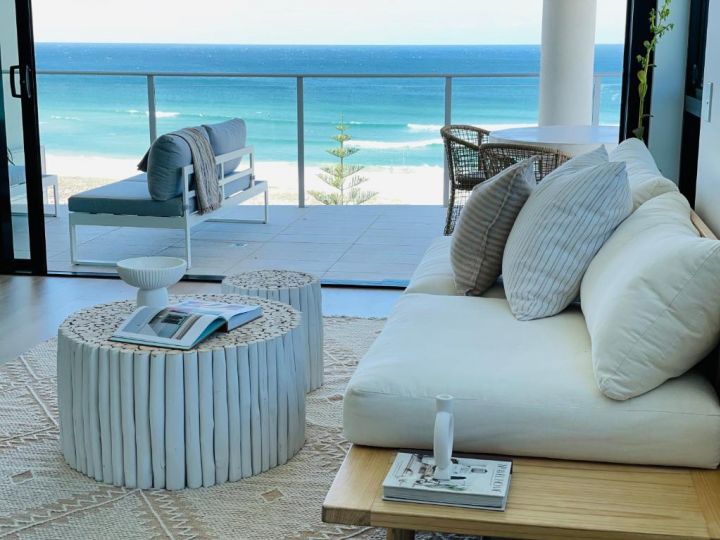 Villa Sol - Luxury 3 Bedroom Villa in Kirra Apartment, Gold Coast - imaginea 2