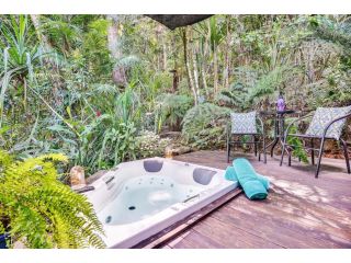 Villa Vihara Rainforest Penthouse Apartment, Innisfail - 1