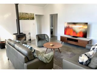 Villa Vines @ Rivendell Winery Estate Guest house, Western Australia - 5