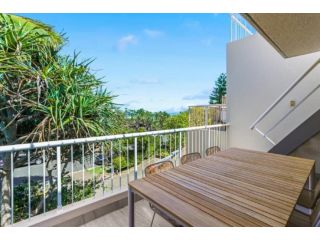 Village vibes & coastal life, Sunshine Beach Apartment, Sunshine Beach - 5