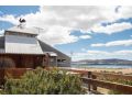 Vineyard Stay - 15 mins to city 7 mins to airport Guest house, Tasmania - thumb 2