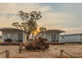 Vineyard Views at Shiraz Republic Aparthotel, Victoria - 2