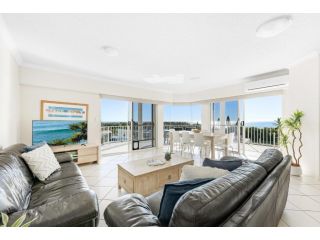 Penthouse - Private Rooftop Spa Apartment, Mudjimba - 2