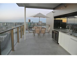 VUE Penthouse on King William Apartment, Adelaide - 2