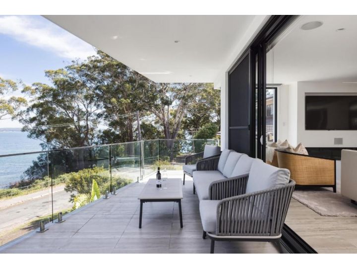 Vueone - Nelson Bay Beach House that is pure luxury Guest house, Nelson Bay - imaginea 6