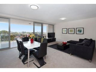 The Junction Palais - Modern and Spacious 2BR Bondi Junction Apartment Close to Everything Apartment, Sydney - 2