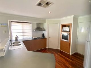 Wagon Holiday Home Guest house, Broadwater - 4
