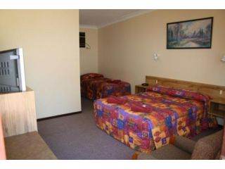 Wagon Wheel Motel & Units Hotel, Coonabarabran - 1