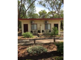 Wagon Wheel Motel & Units Hotel, Coonabarabran - 3