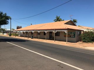 Wagon Wheel Motel Hotel, Queensland - 2