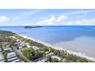 Walk To Beach! Guest house, Palm Cove - 2