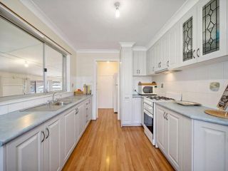 Walk to Everything In Huskisson Central Location and Sleeps 10 Guest house, Huskisson - 5