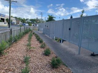 Walk to Lamberts Beach with Wi-fi and Netflix Guest house, Queensland - 1