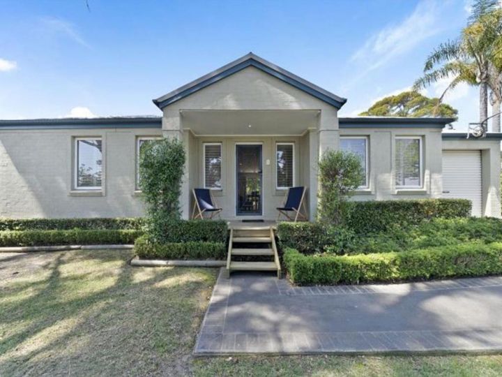 Walking Distance to Everything in Huskisson Guest house, Huskisson - imaginea 1