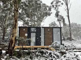 Wallaby Cabin Guest house, Crackenback - 2