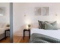 Walter Cottage: As Cosy As It Is Convenient Apartment, Kings Park - thumb 2
