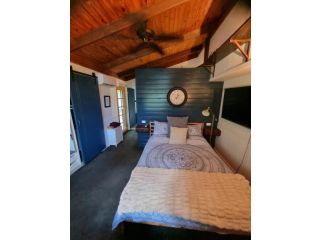 Wanderers Willow Chalet 9B Queen Room Guest house, Queensland - 5