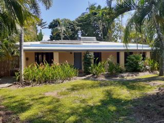 Wandering Palms Guest house, Port Douglas - 2