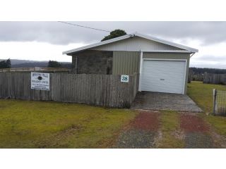 Waratah Falls Holiday Unit Guest house, Tasmania - 1