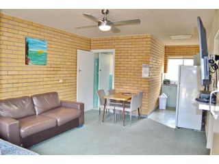 Wards Holiday Flat 1 Apartment, South West Rocks - 3