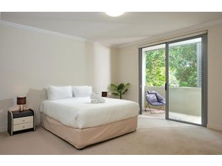 Warrawee Premium 2 Bed Apartment w Large Balcony and Secure Parking Apartment, New South Wales - 5