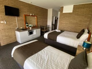 Warrina Motor Inn Hotel, Wodonga - 5