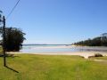 Water View A Luxury Pet Friendly Home Overlooking Moona Moona Creek Guest house, Huskisson - thumb 17