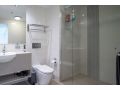 Water Views Surfers Paradise Private Apartment - Central Location Apartment, Gold Coast - thumb 10