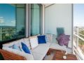 Water Views Surfers Paradise Private Apartment - Central Location Apartment, Gold Coast - thumb 11