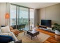 Water Views Surfers Paradise Private Apartment - Central Location Apartment, Gold Coast - thumb 3