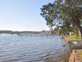 The Studio on the Lake @ Fishing Point, Lake Macquarie - honestly put the line in and catch fish Guest house, Fishing Point - thumb 6