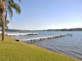 The Studio on the Lake @ Fishing Point, Lake Macquarie - honestly put the line in and catch fish Guest house, Fishing Point - thumb 1