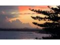Waterfront, Excellent Ocean & Shipping Lane View Guest house, Caloundra - thumb 7