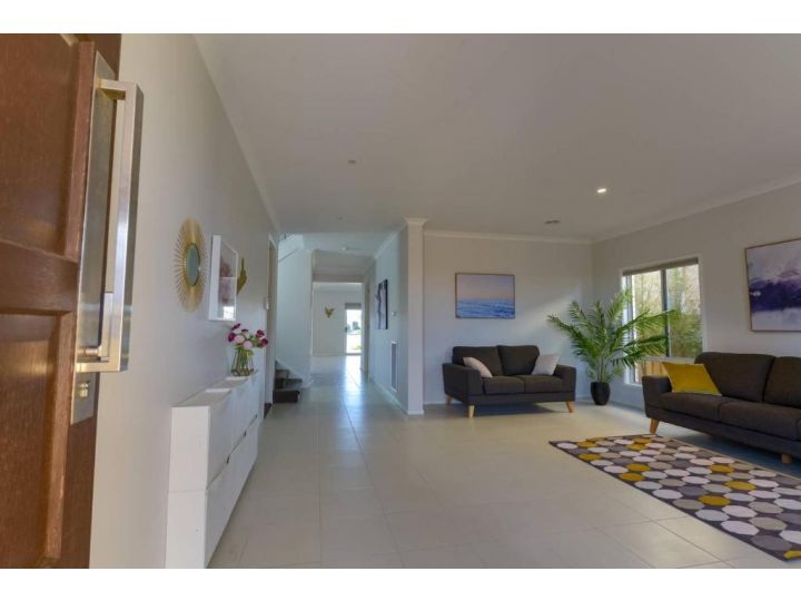 Waterfront Grand Villa for Big Group Guest house, Point Cook - imaginea 19