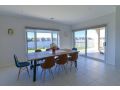 Waterfront Grand Villa for Big Group Guest house, Point Cook - thumb 5