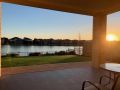 Waterfront Grand Villa for Big Group Guest house, Point Cook - thumb 7