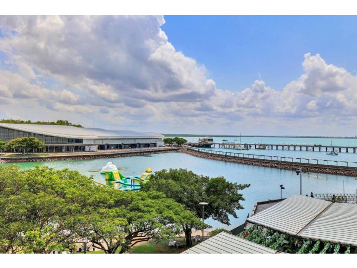 Waterfront Indoor-Outdoor Lagoon Lookout Apartment, Darwin - imaginea 14