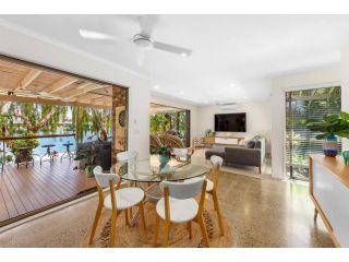 Waterfront - Low Set - Family Home - Bring ur Boat Guest house, Noosaville - 3