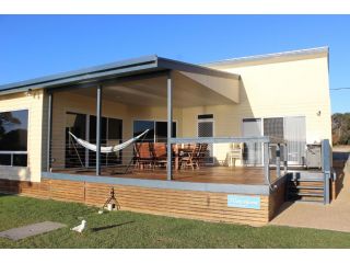 Waterfront on Osprey Guest house, Coffin Bay - 1