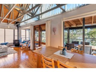 STUNNING WATERFRONT ESCAPE AT DALEYS POINT Guest house, Booker Bay - 5