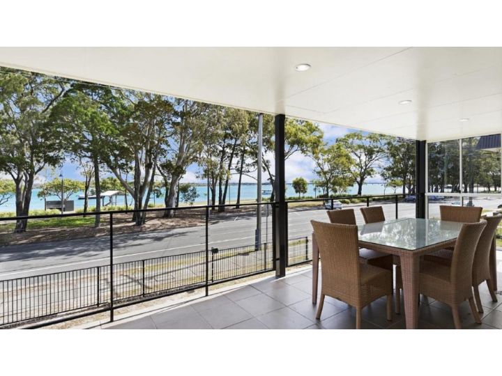 Waterfront Retreat with room for a boat - Welsby Pde, Bongaree Guest house, Bongaree - imaginea 3