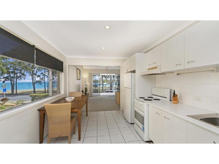 Waterfront Retreat with room for a boat - Welsby Pde, Bongaree Guest house, Bongaree - imaginea 4