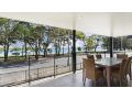 Waterfront Retreat with room for a boat - Welsby Pde, Bongaree Guest house, Bongaree - thumb 3