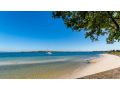 Waterfront Retreat with room for a boat - Welsby Pde, Bongaree Guest house, Bongaree - thumb 14