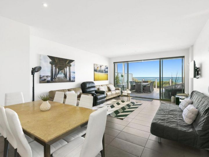 WATERFRONT THREE- In the heart of Lorne Apartment, Lorne - imaginea 5
