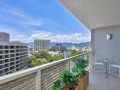 903 Harbour views Apartment, Cairns - thumb 1