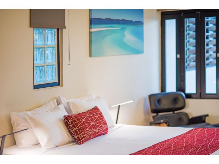 at Waterfront Whitsunday Retreat - Adults Only Aparthotel, Airlie Beach - imaginea 6